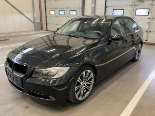 BMW 330 Xi 3.0 190кВ