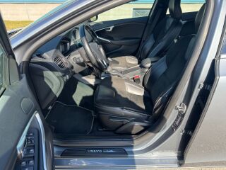 Volvo V40 R-Design-5 silindrit 2.0 D3 110kW