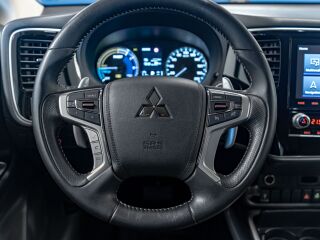 Mitsubishi Outlander Pistikhübriid   / elekter Petrol 99kW
