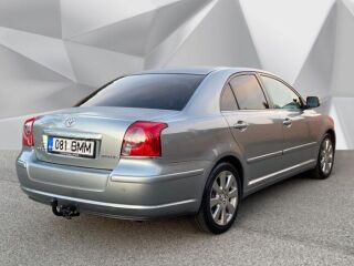 Toyota Avensis Linea Sol 2.4 120kW