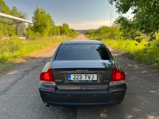 Volvo S60 Momentum D5 2.4 120kW