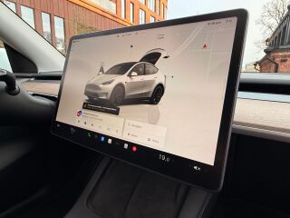 Tesla Model Y PERFORMANCE 393kW