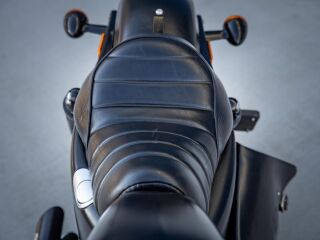 Harley-Davidson IRON 883 V-Twin 38kW