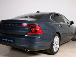 Volvo S90 MOMENTUM INTELLI SAFE PRO 2.0 D3 110kW