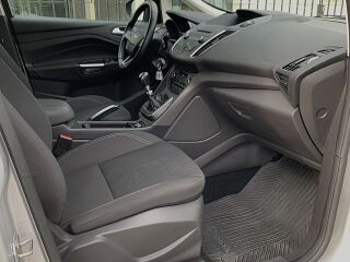 Ford Grand C-Max Titanium 1.0 74кВ