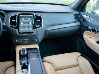 Volvo XC90 7s MY23 Bright PLUS Intelli Safe PRO Wntr 2.0 B5 MHEV Kerghübriid 183kW