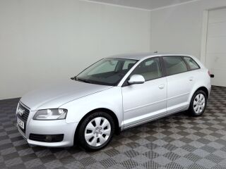 Audi A3 Comfortline Facelift ATM 1.8 118кВ