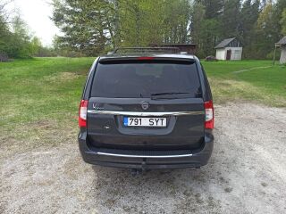 Lancia Voyager 2.8 120кВ