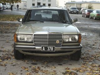Mercedes-Benz 230 2.3 R4 100kW