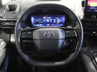 Toyota ProAce City City Verso Compact Electric Family 62kW