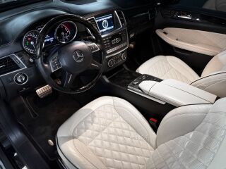 Mercedes-Benz GL 550 AMG 4Matic Designo 4.7 V8 320kW