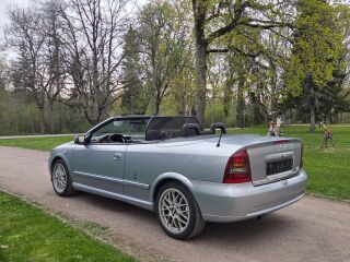 Opel Astra Bertone 1.8 92кВ