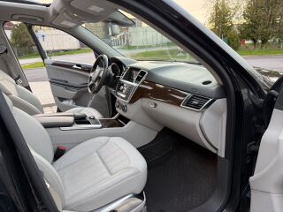 Mercedes-Benz GL 450 4.7 V8 270кВ