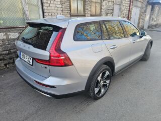 Volvo V60 Cross Country Luxury 2.0 145кВ