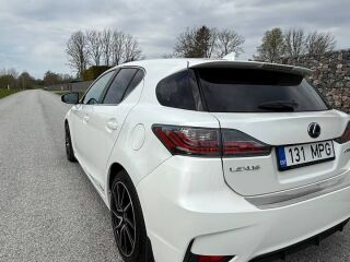 Lexus CT 200h 1.8 73кВ