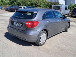 Mercedes-Benz A 180 1.8 80kW