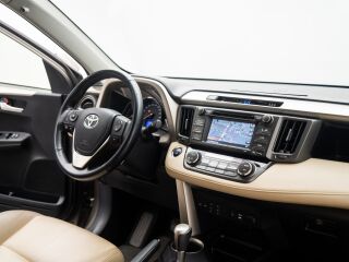 Toyota RAV4 2.0 111кВ