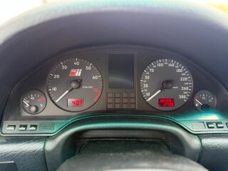 Audi A8 LIM 4.2 V8 220kW
