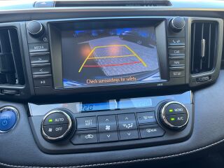 Toyota RAV4 Luxury Plus 2.5 114kW