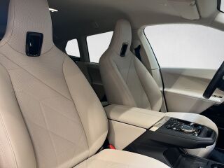 BMW iX xDrive 40 240кВ