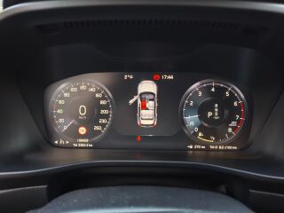 Volvo XC40 1.5 T2 95кВ