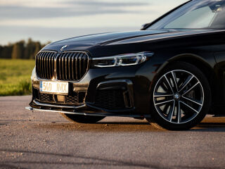 BMW 745 3.0 210kW