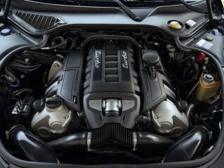 Porsche Panamera Turbo 4.8 V8 368кВ