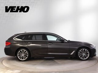 BMW 530 d xDrive Touring Luxury Line 3.0 195кВ