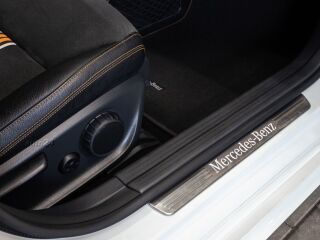 Mercedes-Benz CLA 200 AMG Orange Art 1.6 115kW