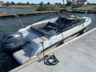 Yamarin 63 DC Yamaha F115