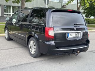 Lancia Voyager Platinum 2.8 120kW