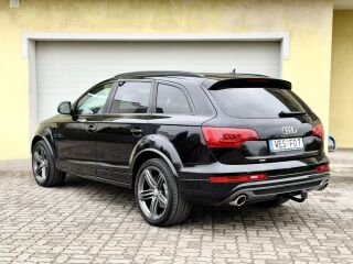 Audi Q7 S-Line Exclusive 4.2 V8 250kW
