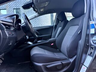 Toyota Avensis 1.6 97kW