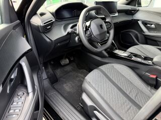 Peugeot 2008 Allure PureTech 130 AT8 1.2 96kW