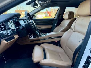 BMW ActiveHybrid 7 4.4 330kW