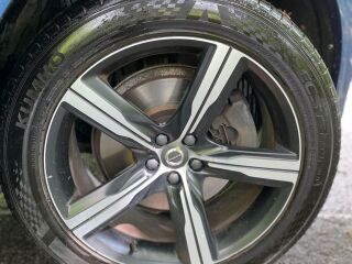Volvo XC90 2.0 165kW