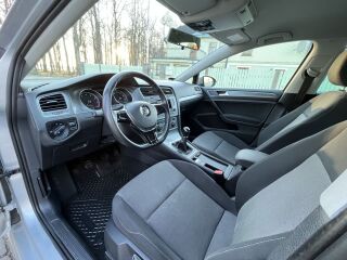 Volkswagen Golf 1.2 77kW
