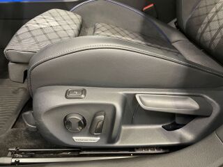 Volkswagen Passat Variant 4Motion R-Line Black Style 2.0 TDI 142кВ