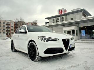 Alfa Romeo Stelvio Veloce 2.0 206kW