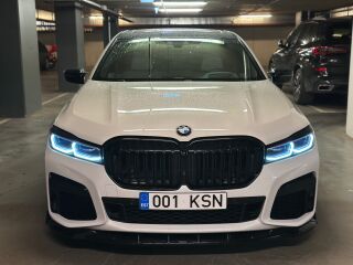 BMW 750 G12 Long 4.4 V8 330kW