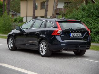 Volvo V60 SUMMUM AWD TWIN ENGINE PLUG IN HYBRID FACELIFT 2.4 162kW