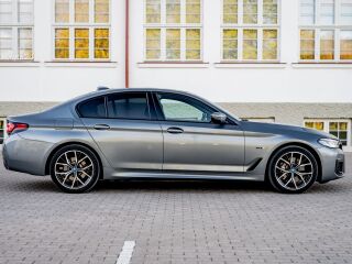 BMW 530 M-pakett 2.0 215kW