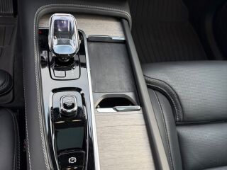 Volvo XC90 ULTIMATE BRIGHT 7 LUXURY XENIUM FULL 2.0 AWD B5 KERS Mild Hybrid 173kW