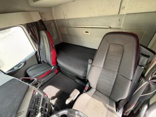 Volvo FH62 TR 551hp 6X2*4 EURO6 + CHASSIS 7500MM 405kW