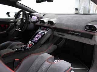 Lamborghini Huracan Sterrato 5.2 449kW