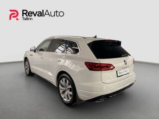 Volkswagen Touareg R-Line 4-Motion 3.0 V6 210kW