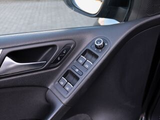 Volkswagen Golf VI GTI Hatchback 2.0 155kW