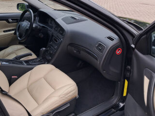 Volvo V70 D5