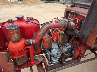 TRAKTOR T-25A