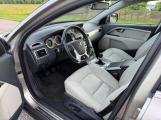 Volvo XC70 Summum 2.0 R5 D3 120кВ